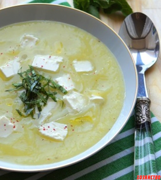 Холодный суп с кабачком и сыром фета.jpg