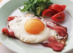 Яйцо и мясо помогут похудеть