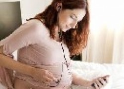 5 причин: почему важно петь во время беременности