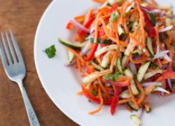 Маринованный овощной салат к шашлыку