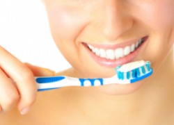 Чем чистить зубы