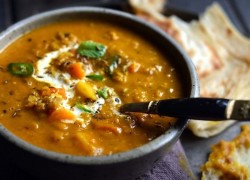 Наваристый суп-похлебка с языком и овощами