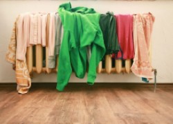 Сушить белье дома опасно для здоровья