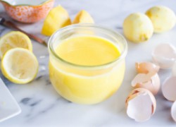 Омолаживающий крем с лимоном, сливками и медом
