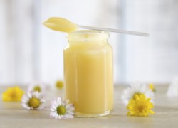 Какие пчелопродукты называют «молочком»?