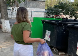 Плату за вывоз мусора начисляют по площади жилья: насколько это законно и когда можно не платить 