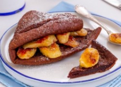 Шоколадный блин «Голландская крошка» с карамелизированными бананами 