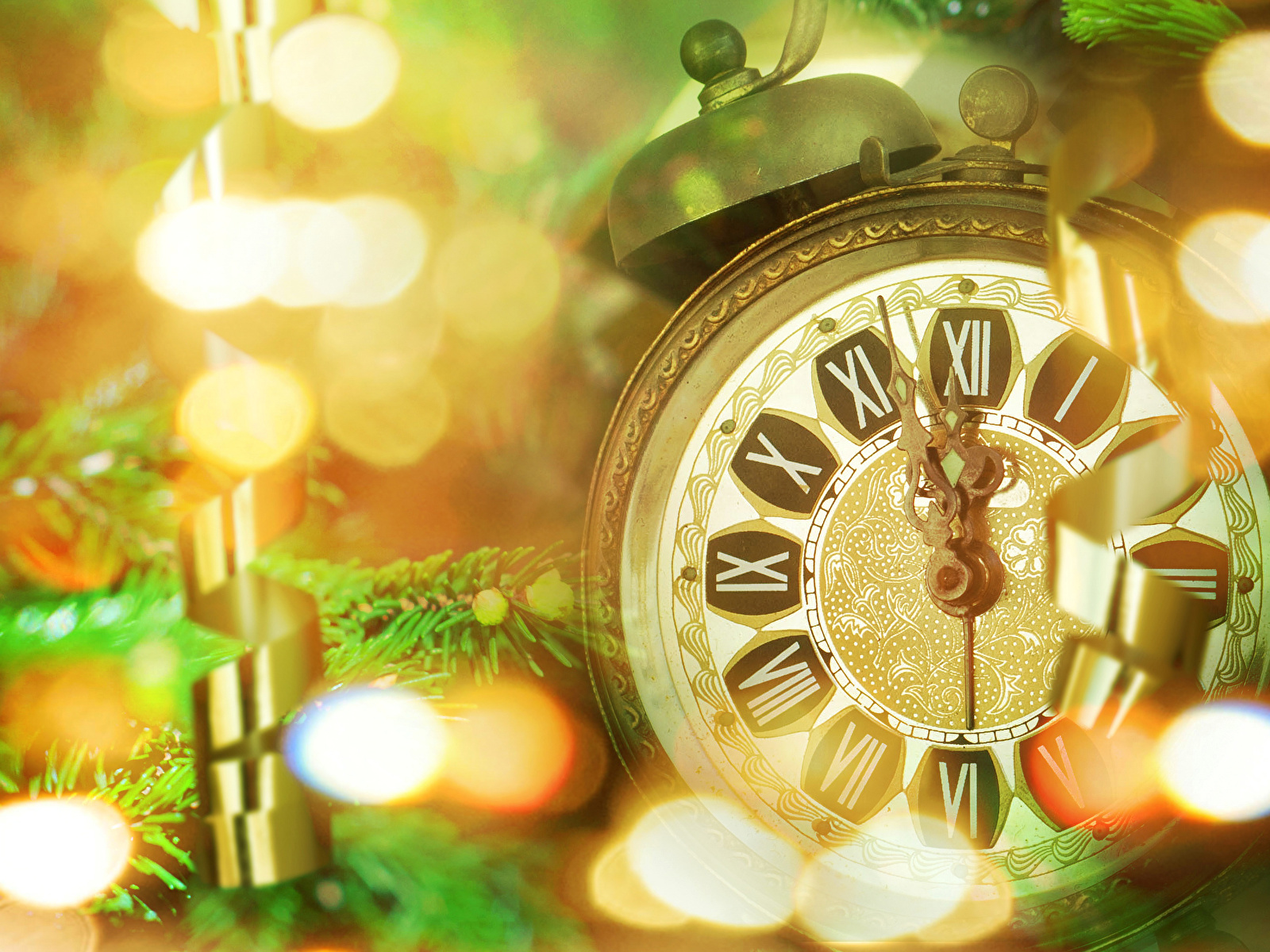 1 час новый год будет. Часы новогодние. Сказочные новогодние часы. Новогодние открытки с часами. Красивые новогодние часы.